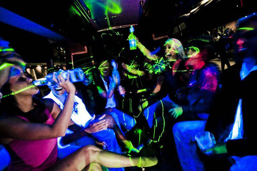 advantages of party bus las vegas